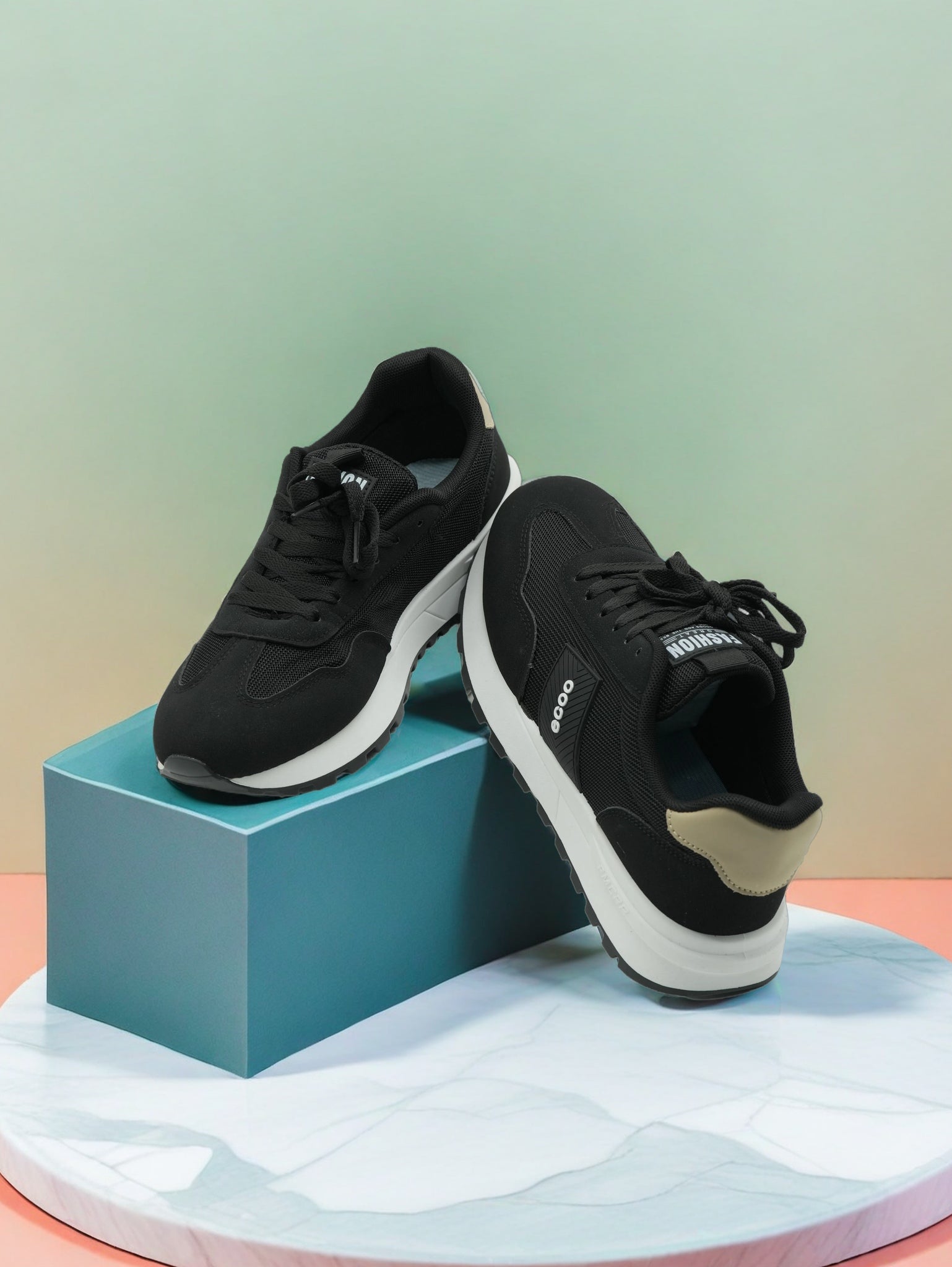 Mens Classic Sneakers Sports Shoes with Cushioned Sole
