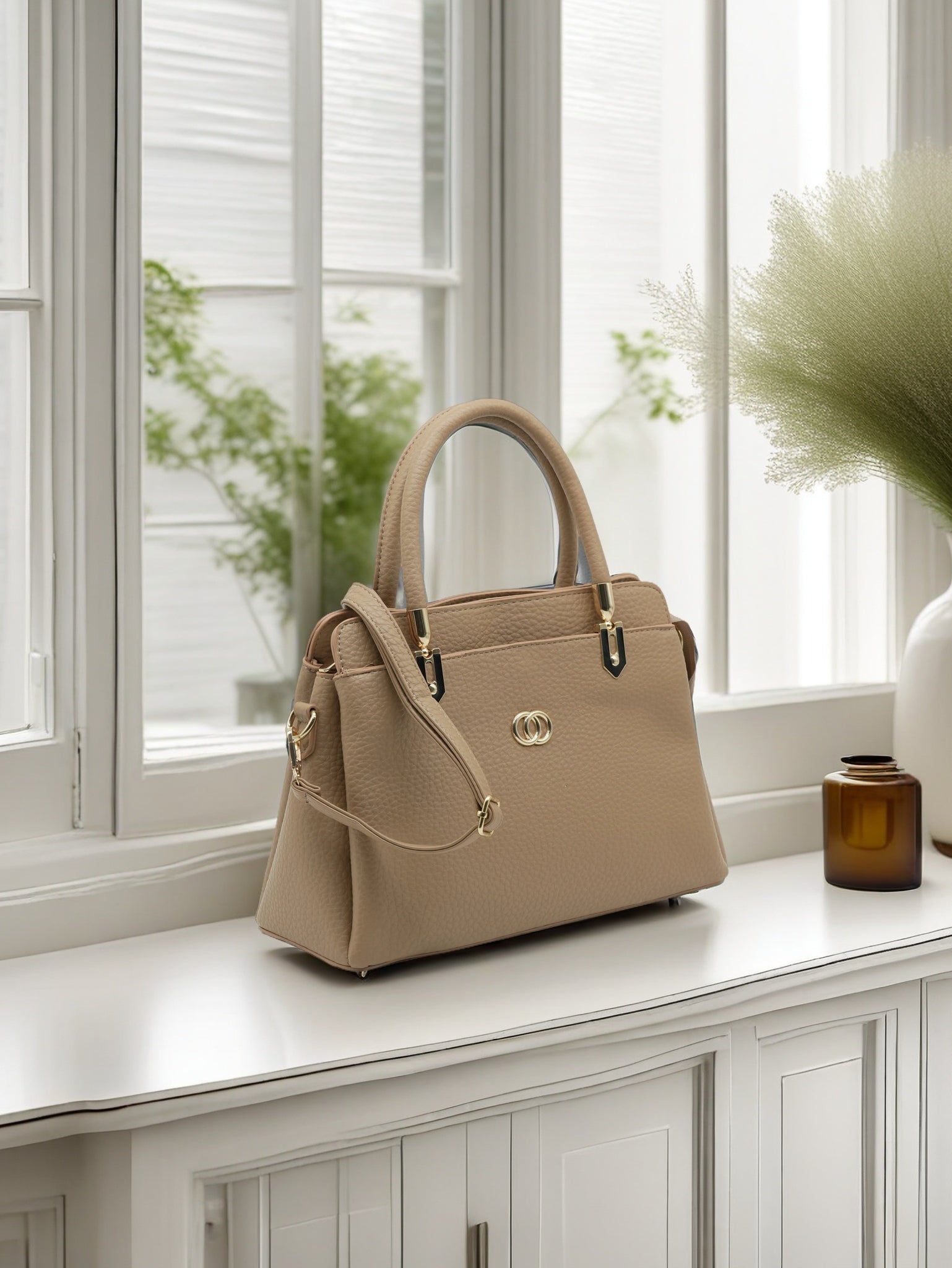 Elegant Flex Leather Tote Bag – Women’s Structured Handbag with Gold Accents & Top Handles
