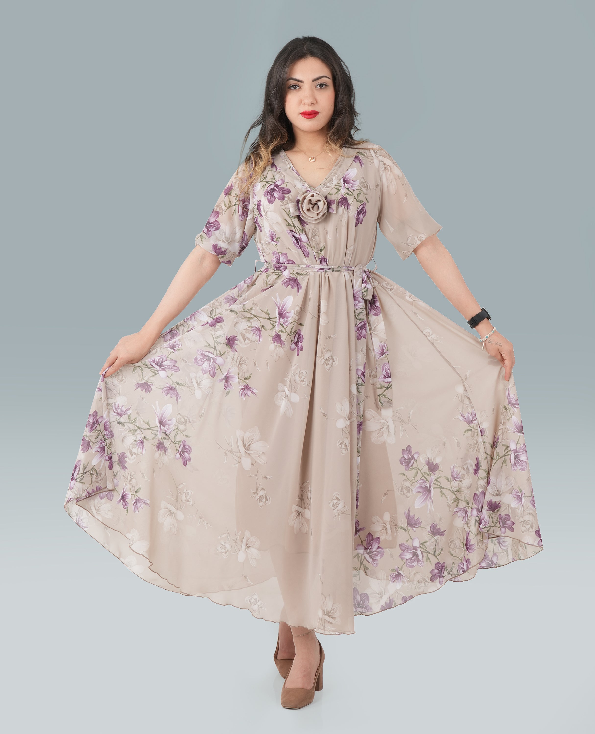 Vintage-Inspired Floral Print Maxi Dress with V-Neck & Waist Tie