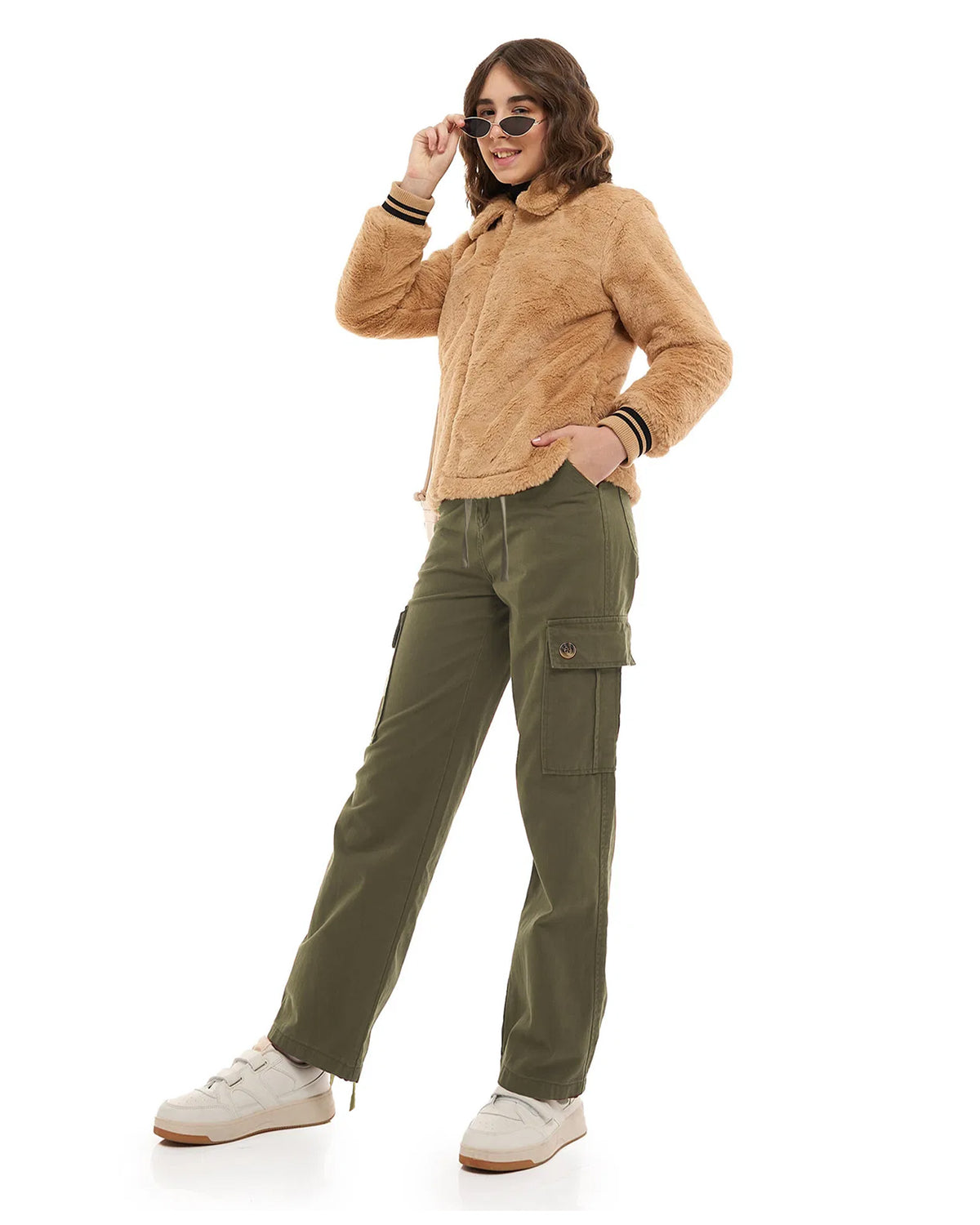 Wide cargo trousers