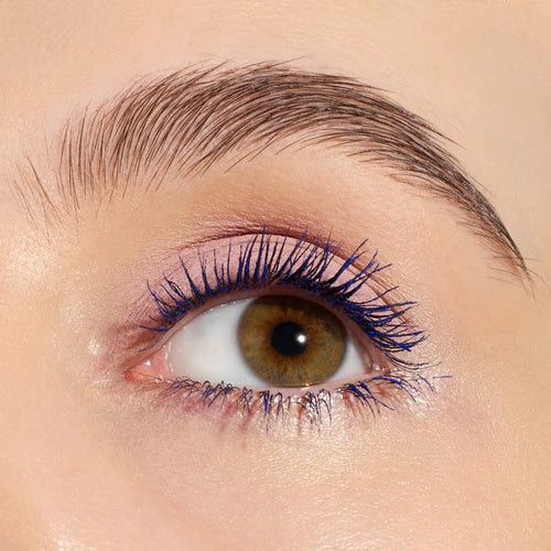 Essence I LOVE EXTREME BLUE crazy volume mascara Blue mascara for extra volume - FineLook