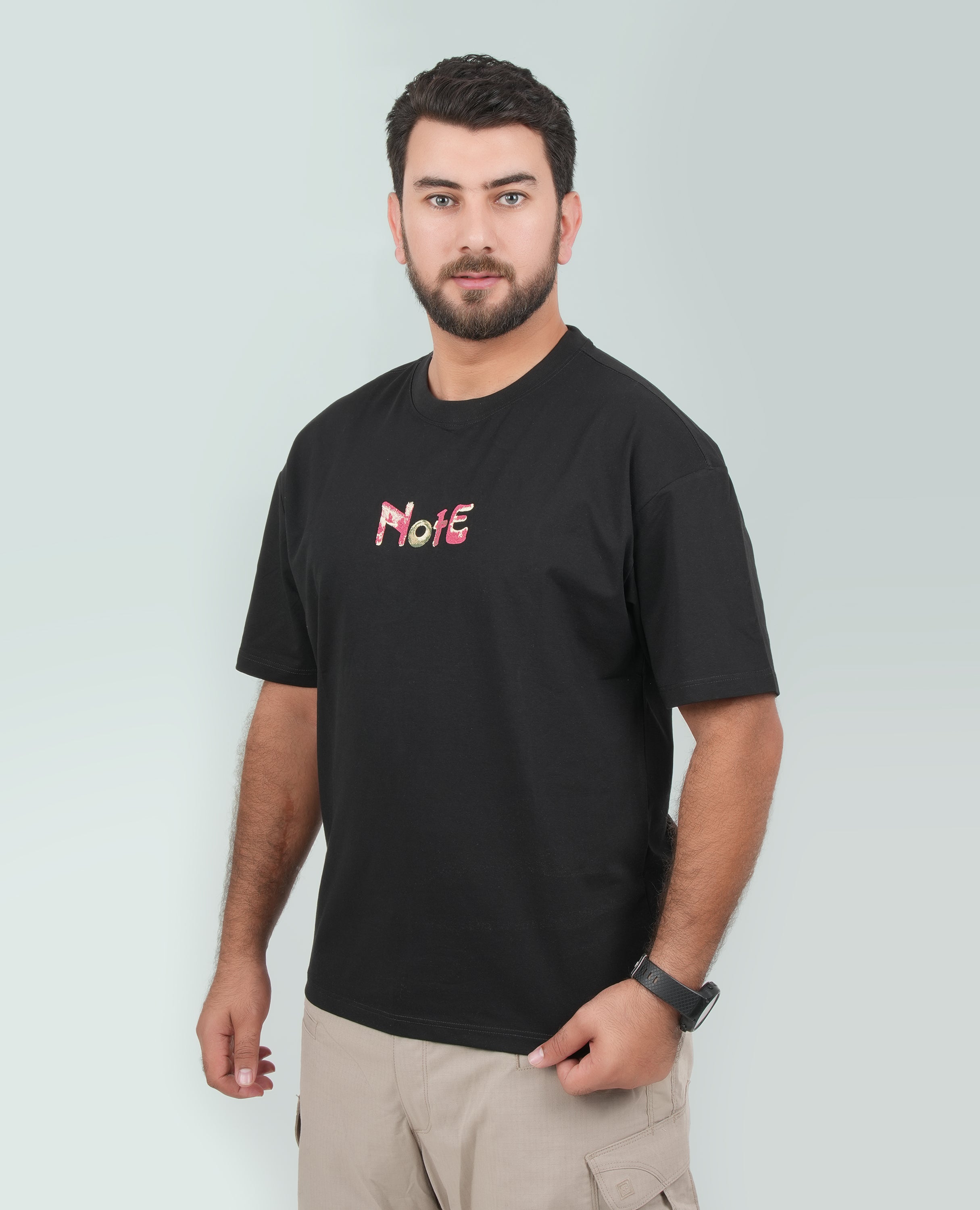 Men’s “NOTE” Stitch Detail T-Shirt – Minimal Front & Full Back Text Print