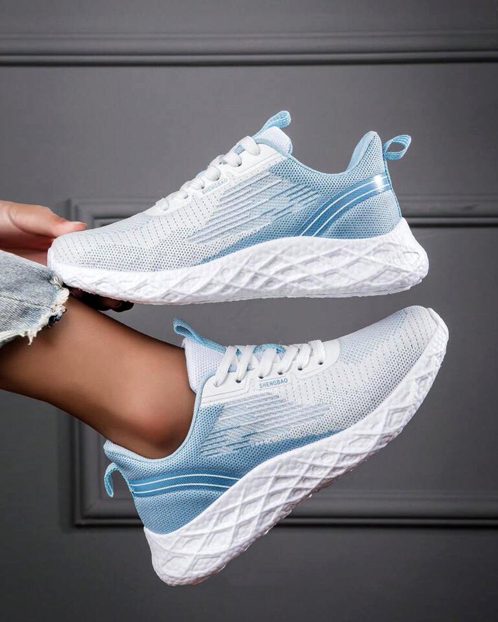 Women's Lightweight Sneakers