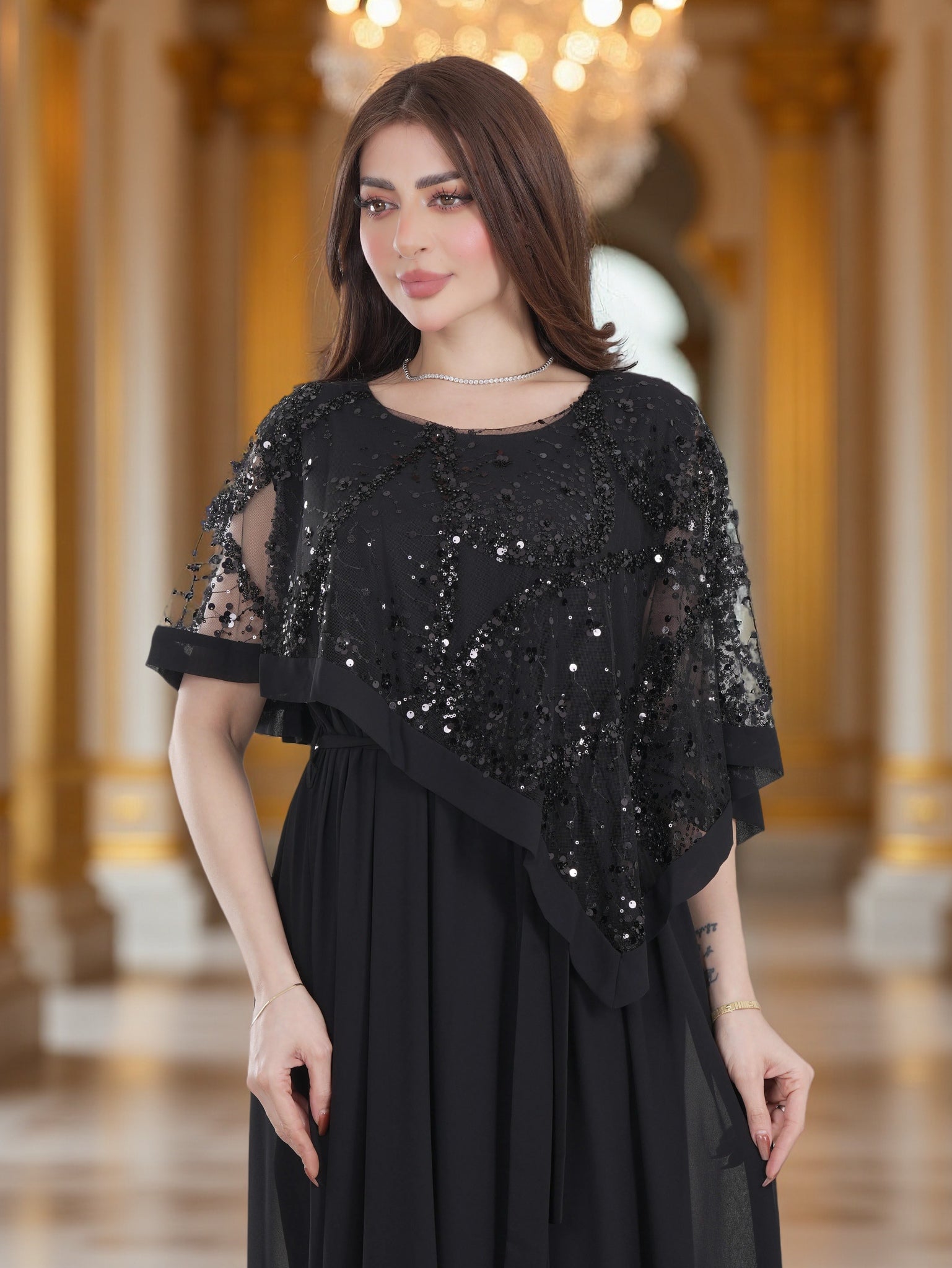 فستان سهرة أسود أنيق للنساء | فستان ماكسي رسمي بأكمام طويلة وخصر مطرّز