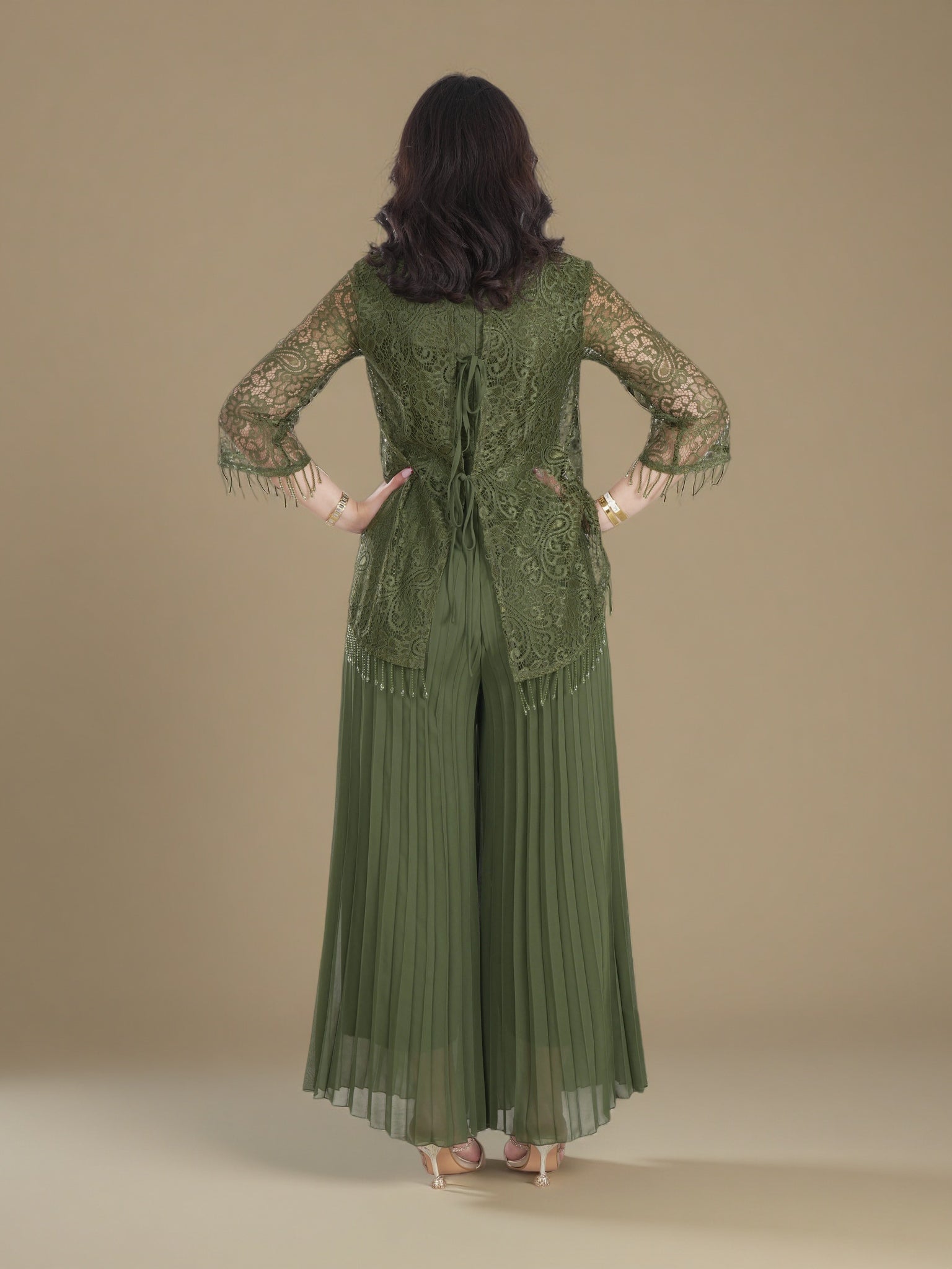 Elegant Olive Green Lace & Pleated Chiffon Maxi Dress – Luxury Modest Evening & Eid Gown