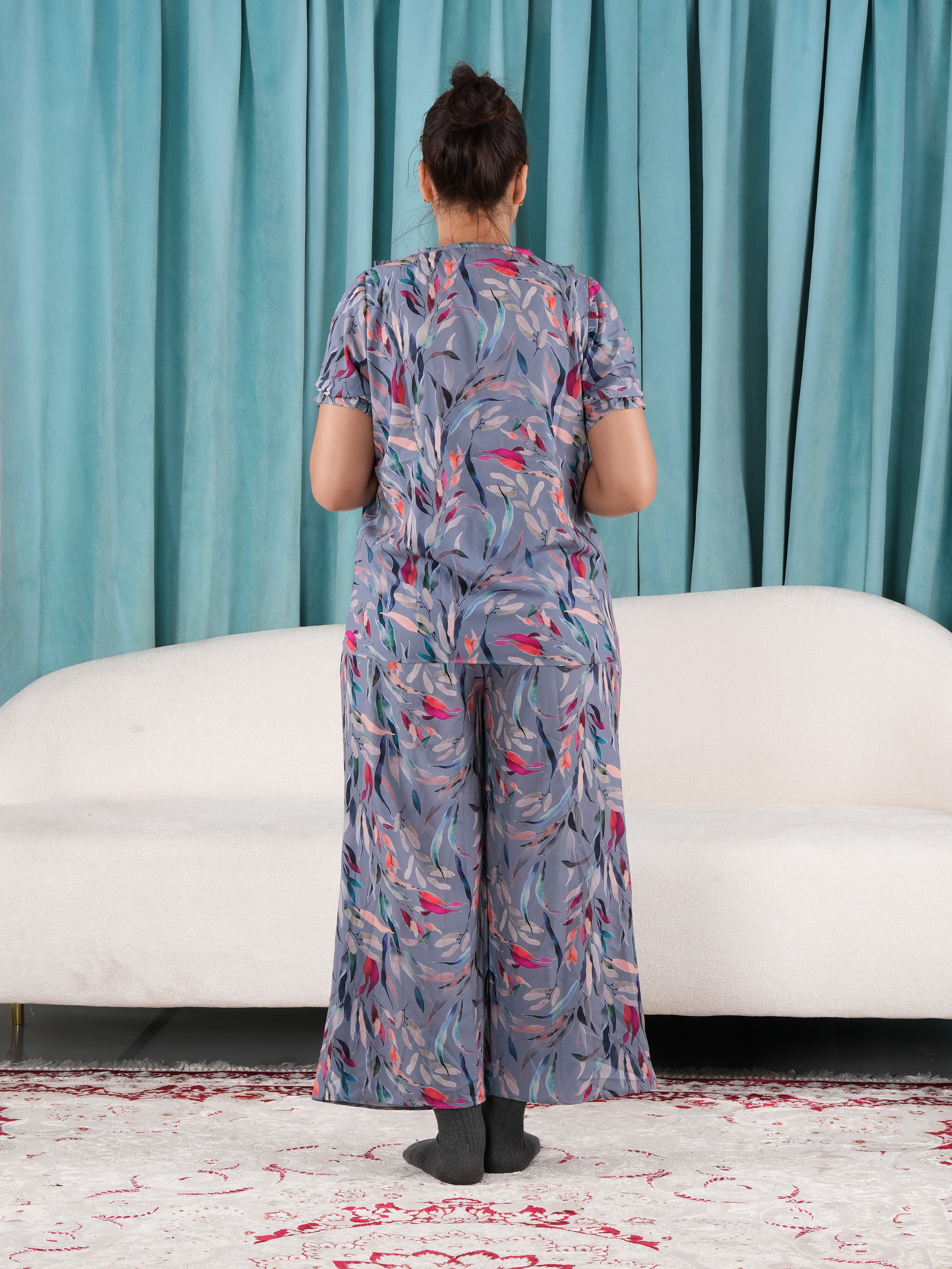 Women Nightsuit Set – 2-Piece Half Sleeve Top & Pajama Pants with Leafy Botanical Print.