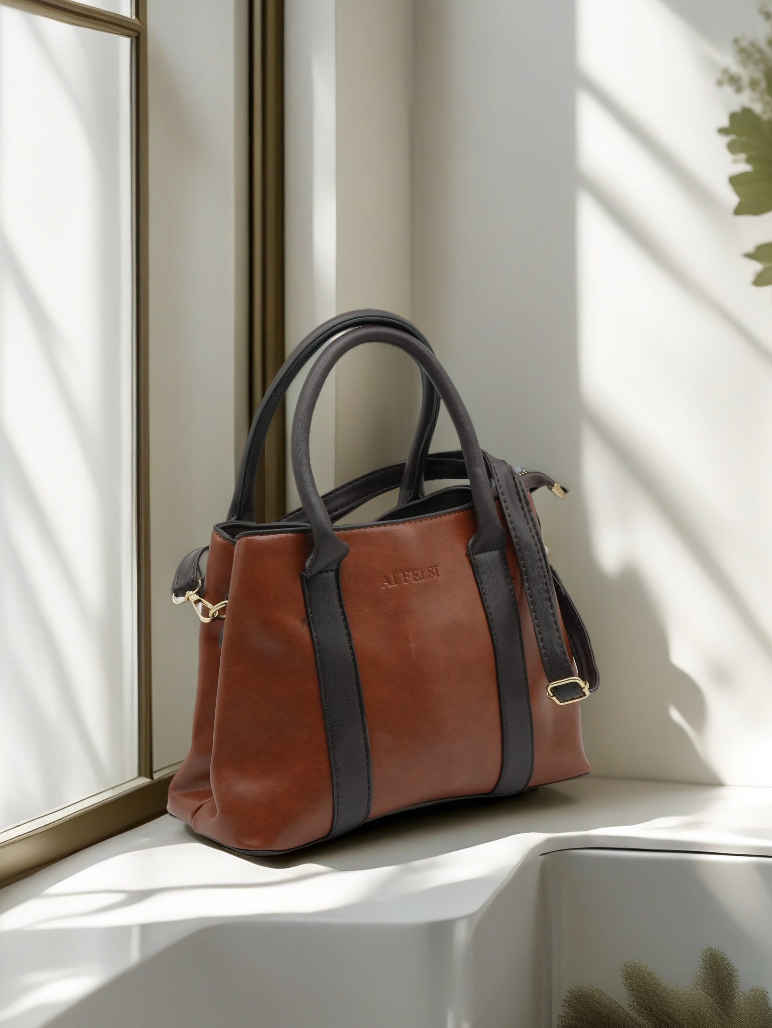 Luxury Women’s Tote with Matching Wallet & Gold Hardware