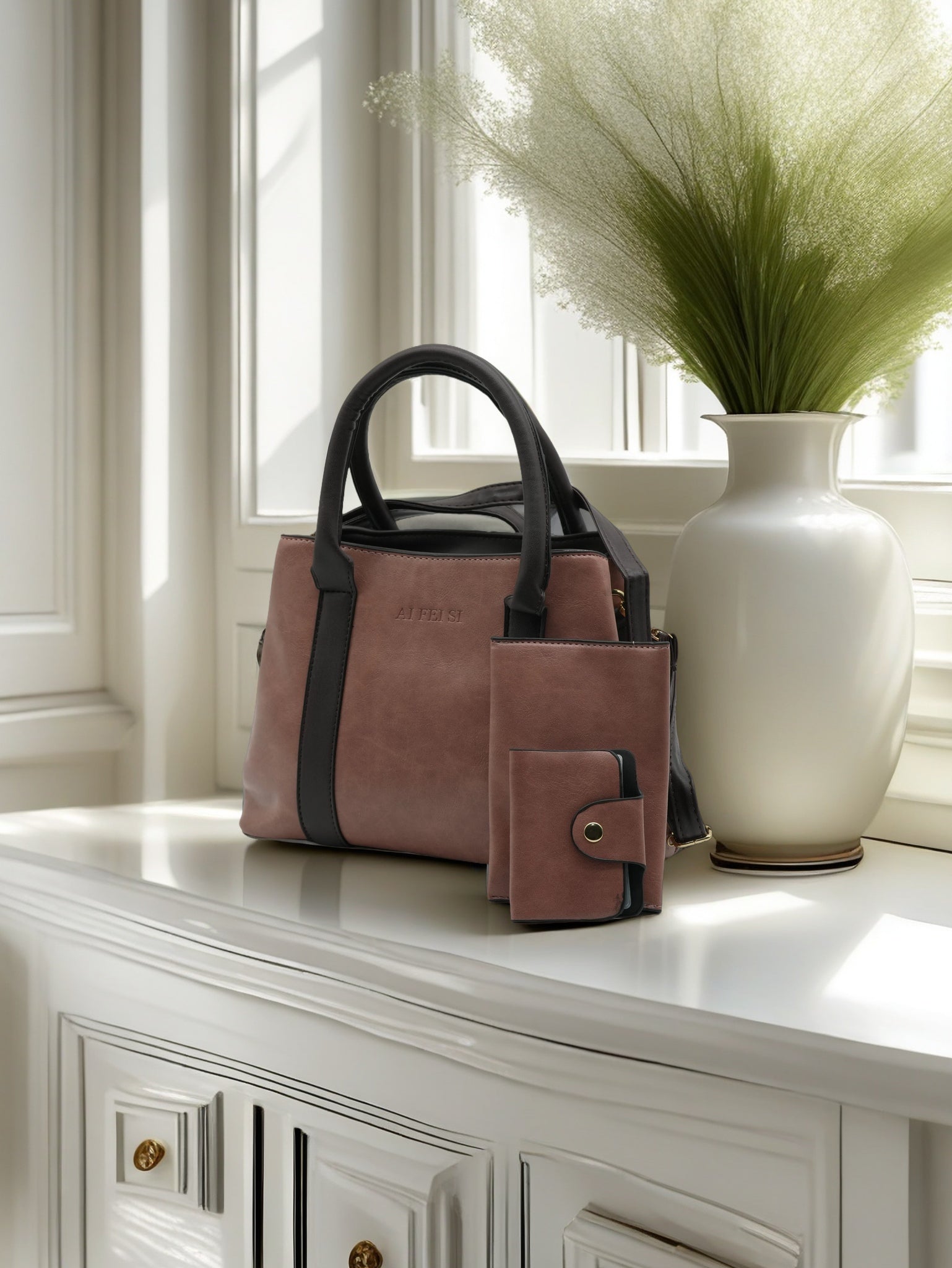 Luxury Women’s Tote with Matching Wallet & Gold Hardware