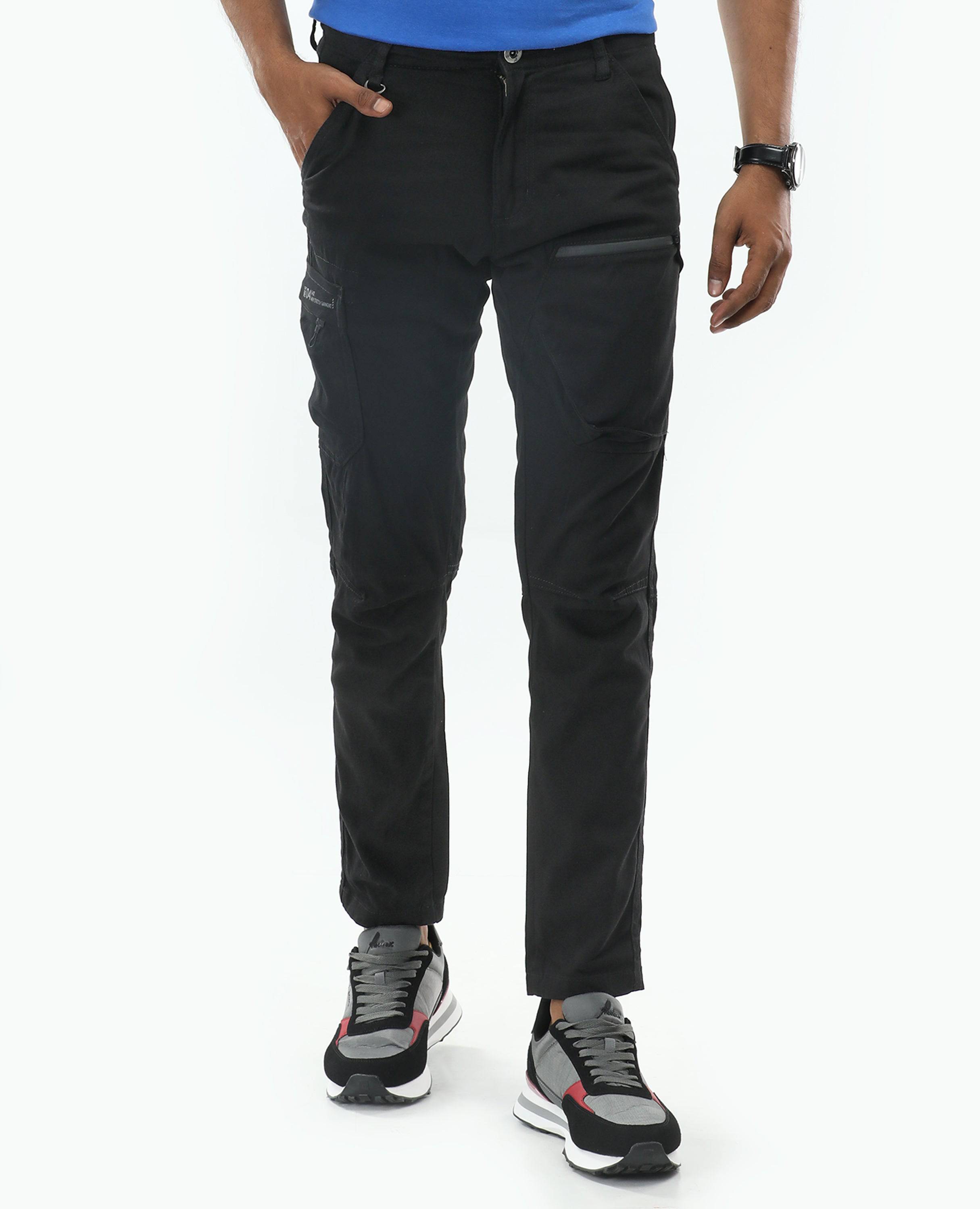 Finelook_Men_s_Twill_Cargo_Pants_-_black_front_side_pose