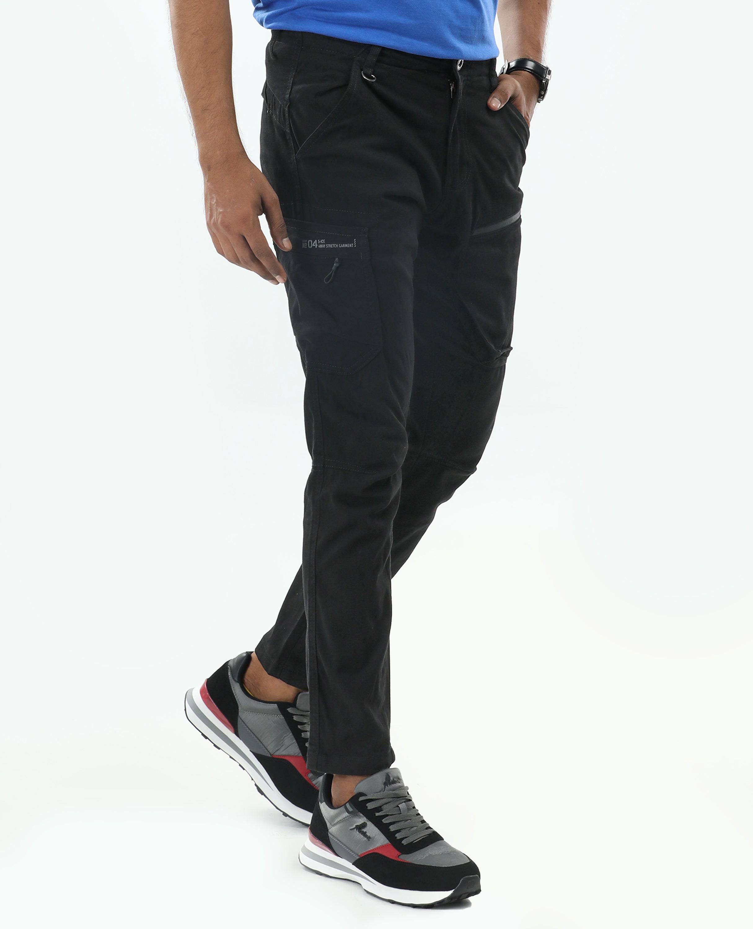Finelook_Men_s_Twill_Cargo_Pants_-_black_right_side_pose