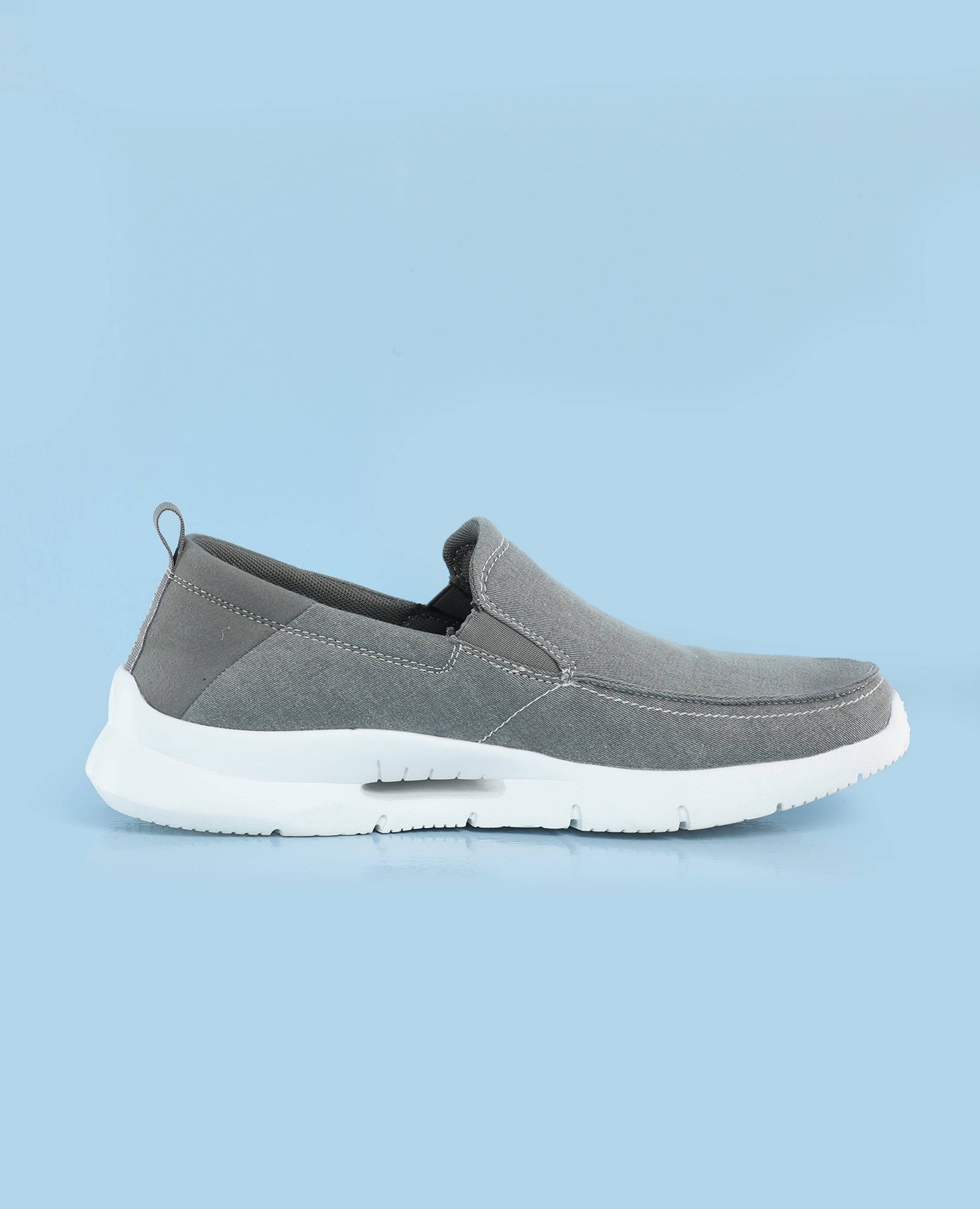 Men_Casual_Slip_On_Shoes_finelook_light_grey_color_single shoe left side picture