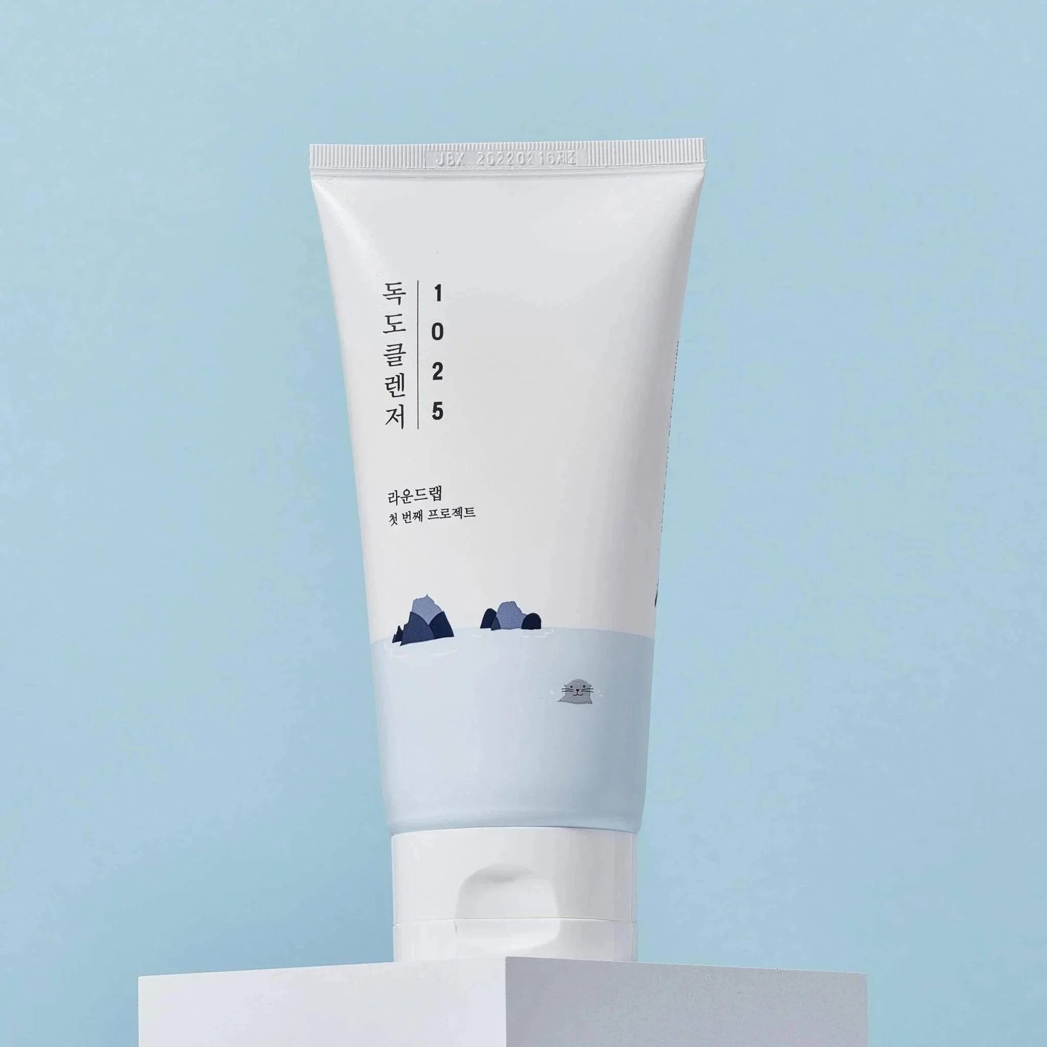 1025 Dokdo Cleanser -150 ml - FineLook