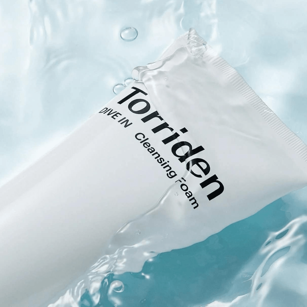 DIVE- IN Low Molecular Hyaluronic Acid Cleansing Foam - 150 ml - FineLook