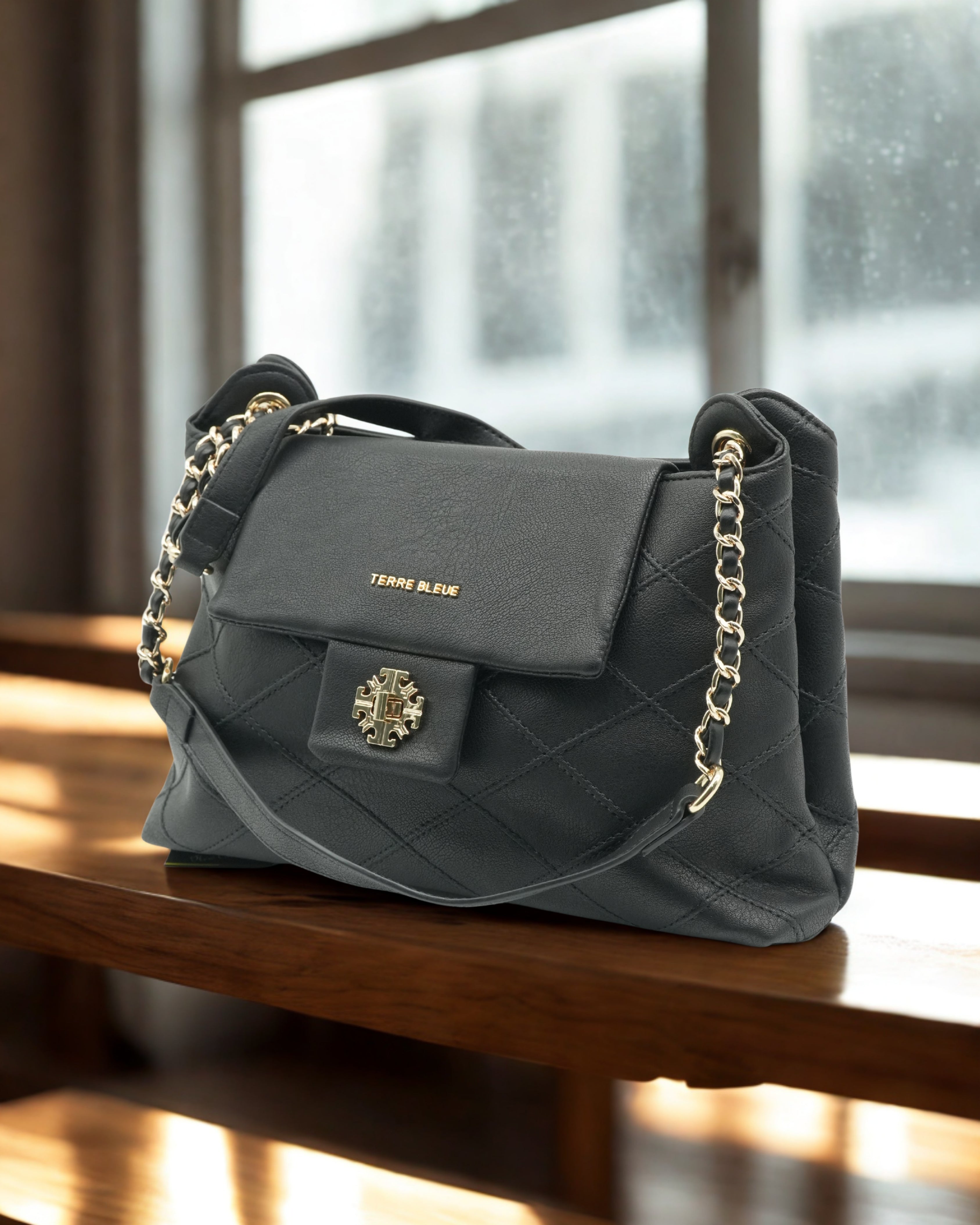 Women’s Black Quilted Leather Shoulder Bag with Gold Chain Straps – Elegant Designer-Inspired Handbag for Work & Evening