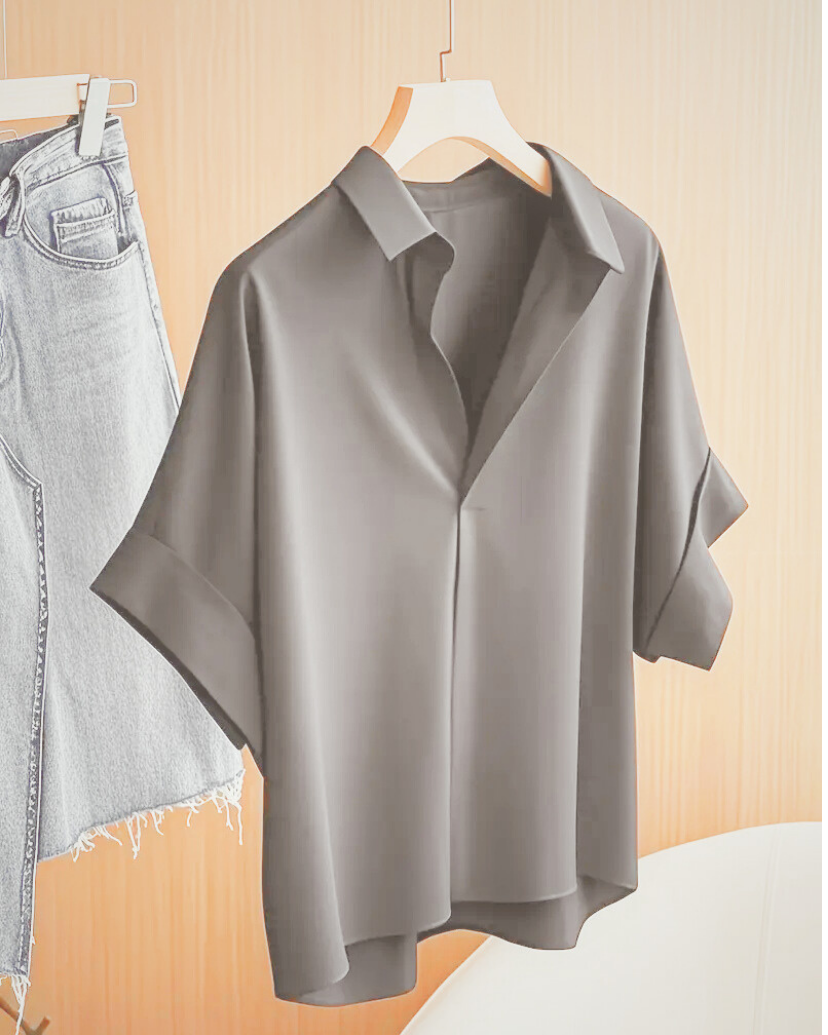 Women's Elegant Short Sleeve Blouse - Solid Color, Loose Fit, Collar Style