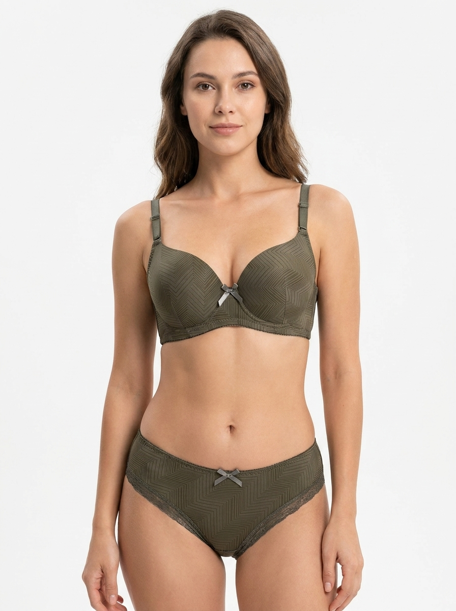 Chevron Textured Lingerie Set – Matching Underwire Bra and Lace-Trim Briefs