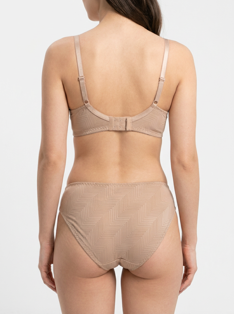 Chevron Textured Lingerie Set – Matching Underwire Bra and Lace-Trim Briefs