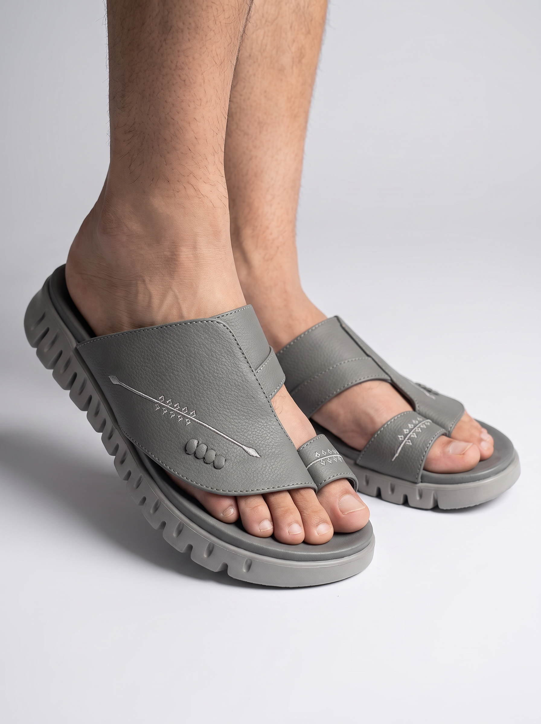 Men's Arabic Toe-Ring Leather Slide Sandals - Grey Embroidered Comfort Slippers