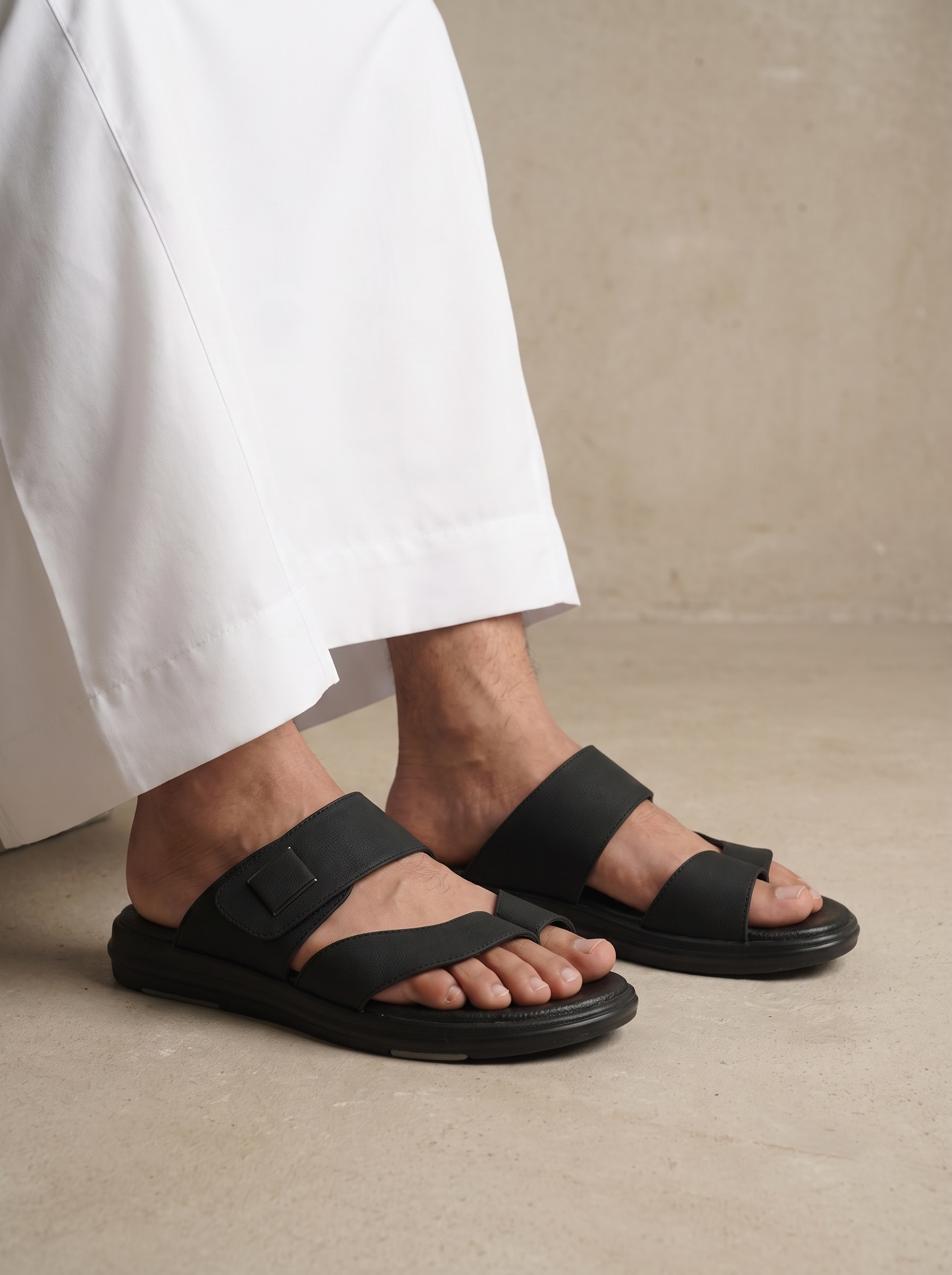 Men’s Comfort Toe-Loop Slide Sandals – Black Casual Open-Toe Slippers with Adjustable Upper Strap