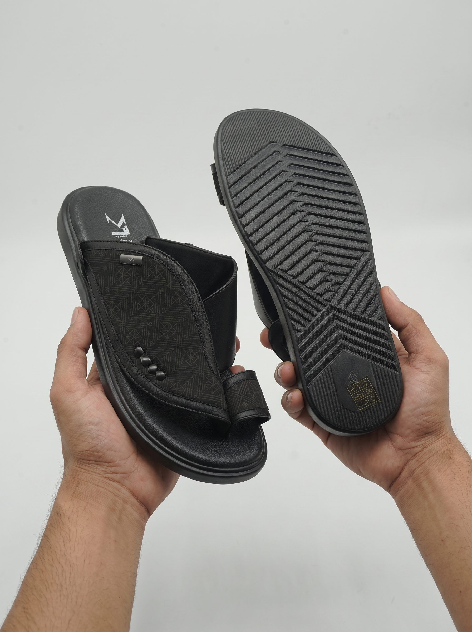 X2 Men’s Traditional Saudi Sandals – Premium Black Open-Toe Slip-On Slippers with Patterned Strap & Toe-Loop
