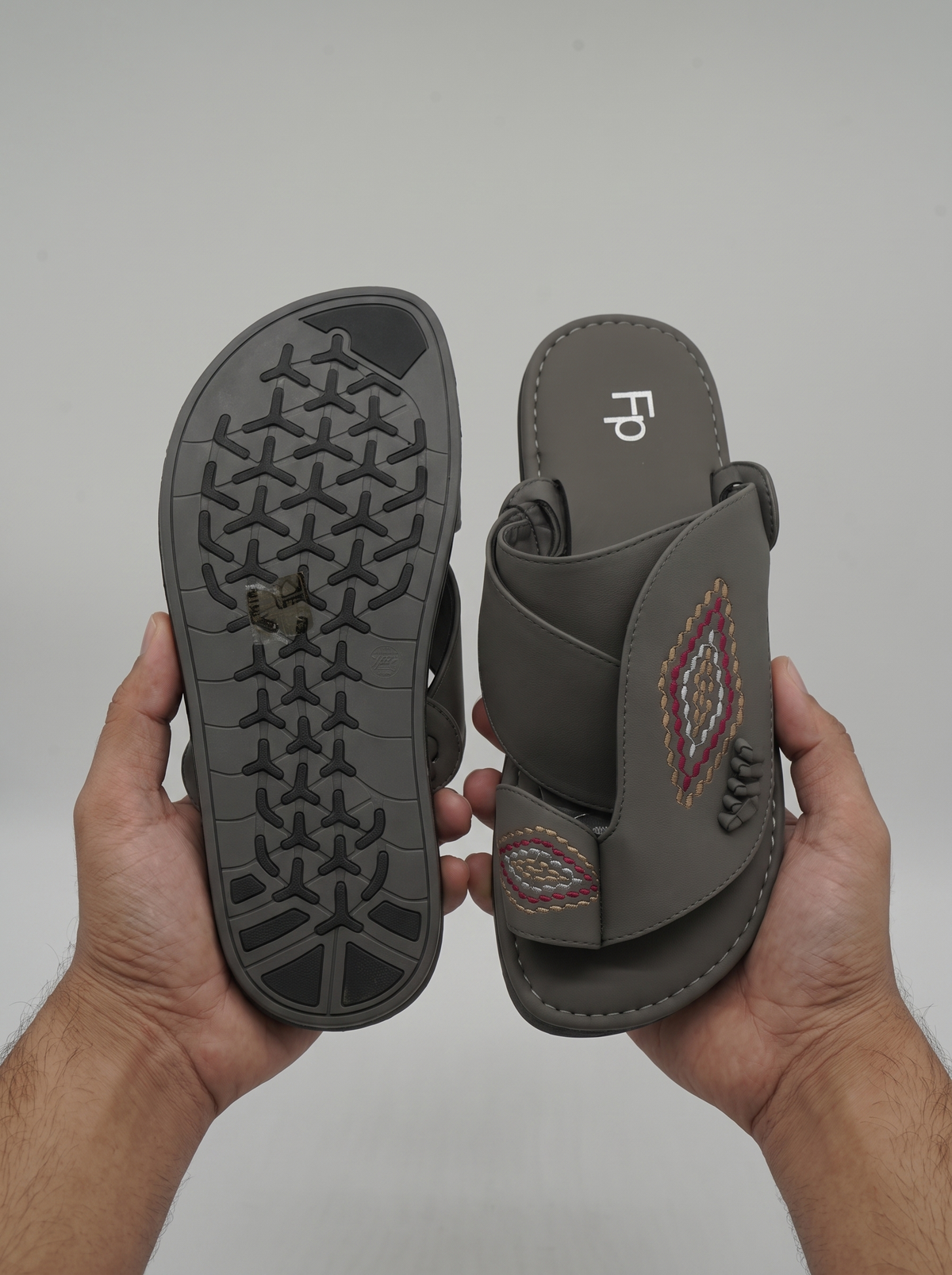Men's Embroidered Leather Arabic Slide Sandals - Traditional Toe-Loop Slippers