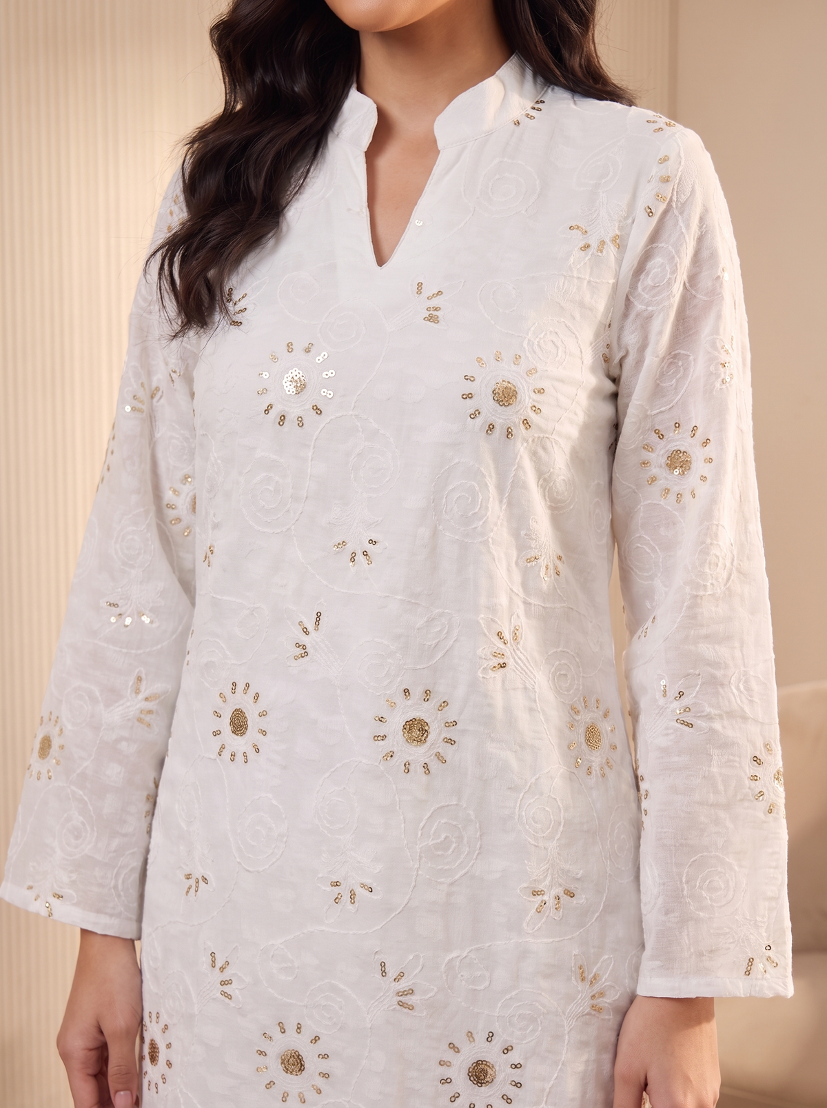 Women’s White Embroidered & Mirror-Work Maxi Kaftan Dress – Elegant Long-Sleeve Festive Abaya