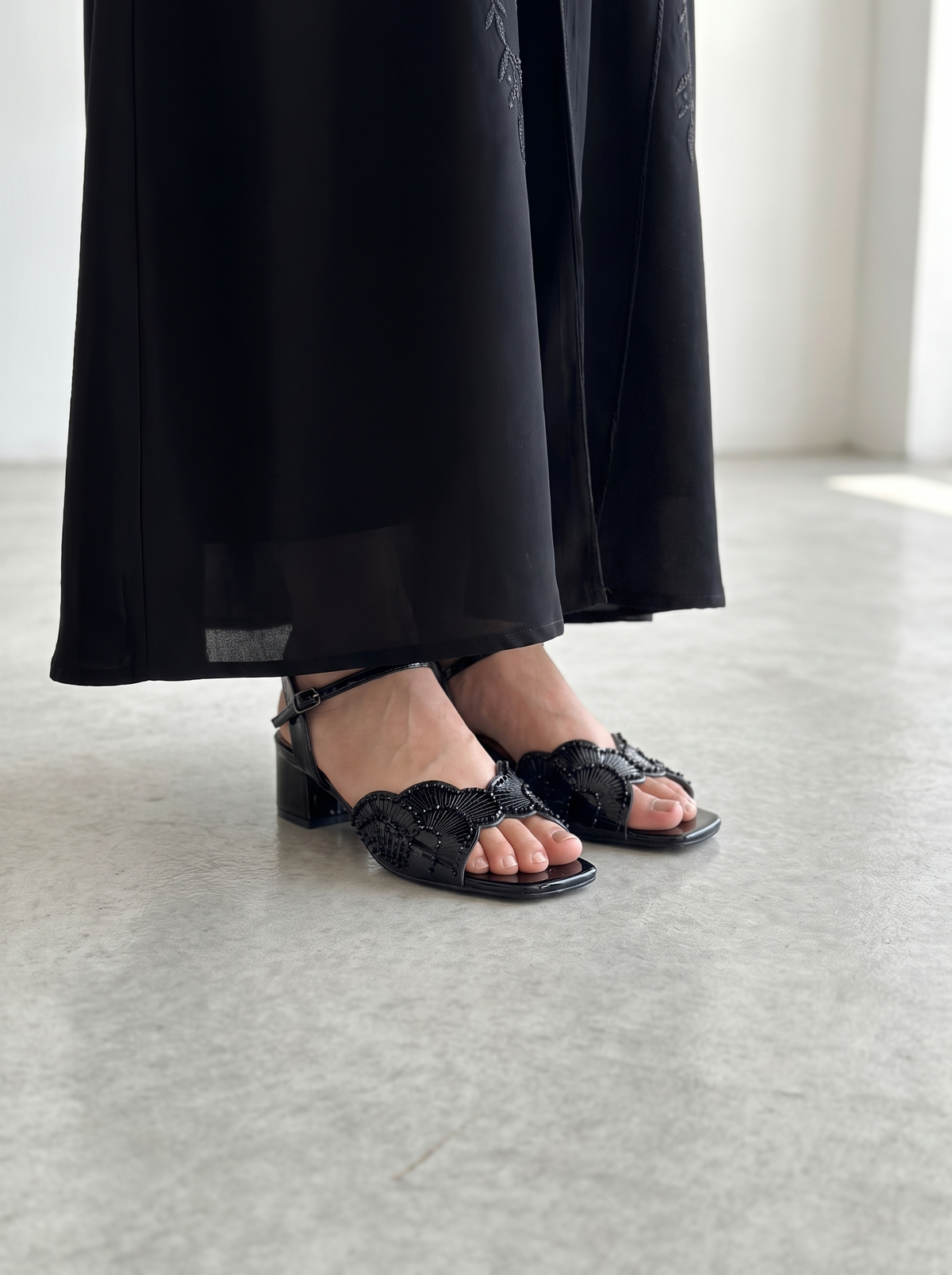 Women’s Beaded Scalloped Ankle-Strap Heeled Sandals – Elegant Open-Toe Party Shoes with Block Heel