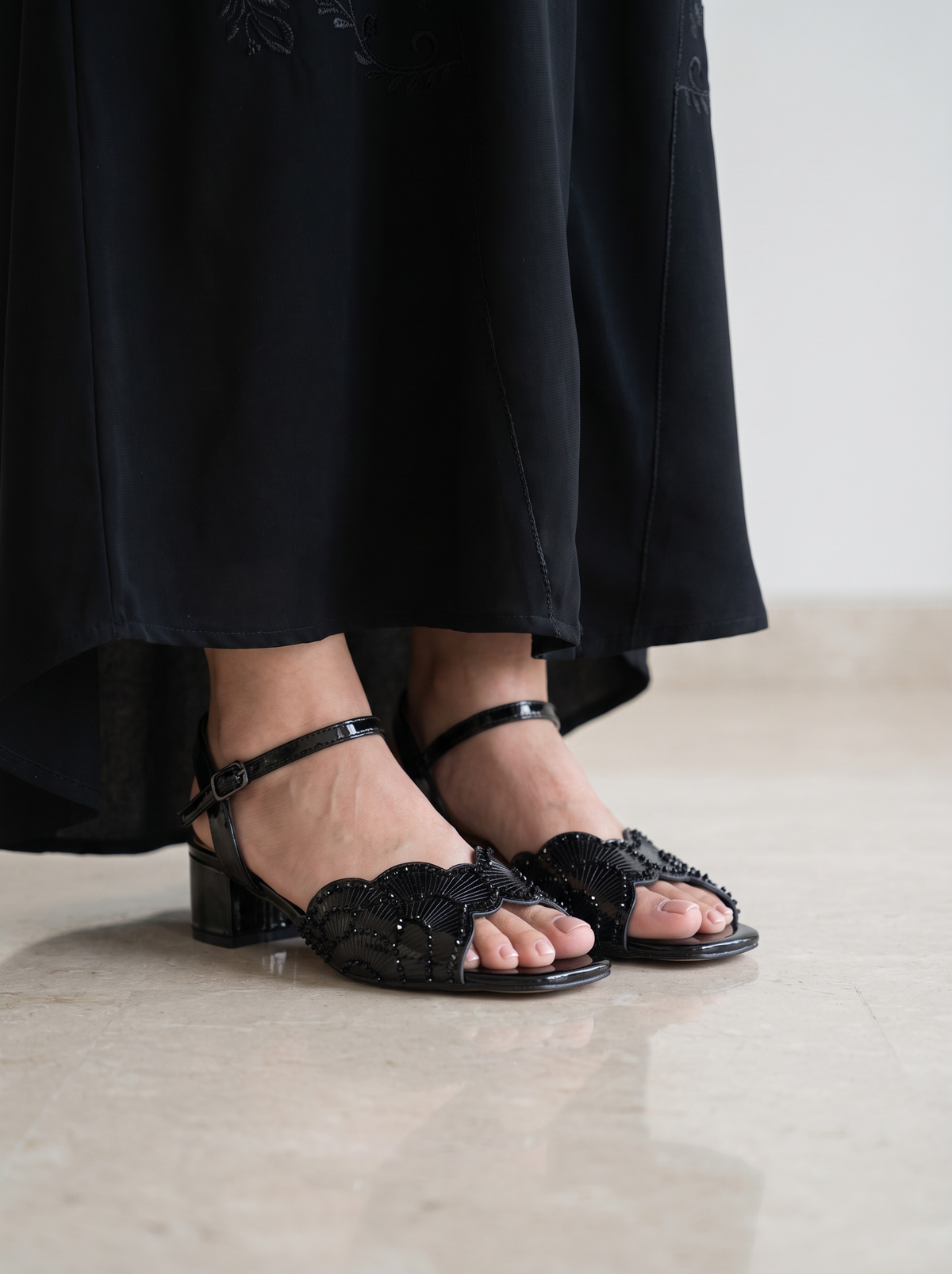 Women’s Beaded Scalloped Ankle-Strap Heeled Sandals – Elegant Open-Toe Party Shoes with Block Heel