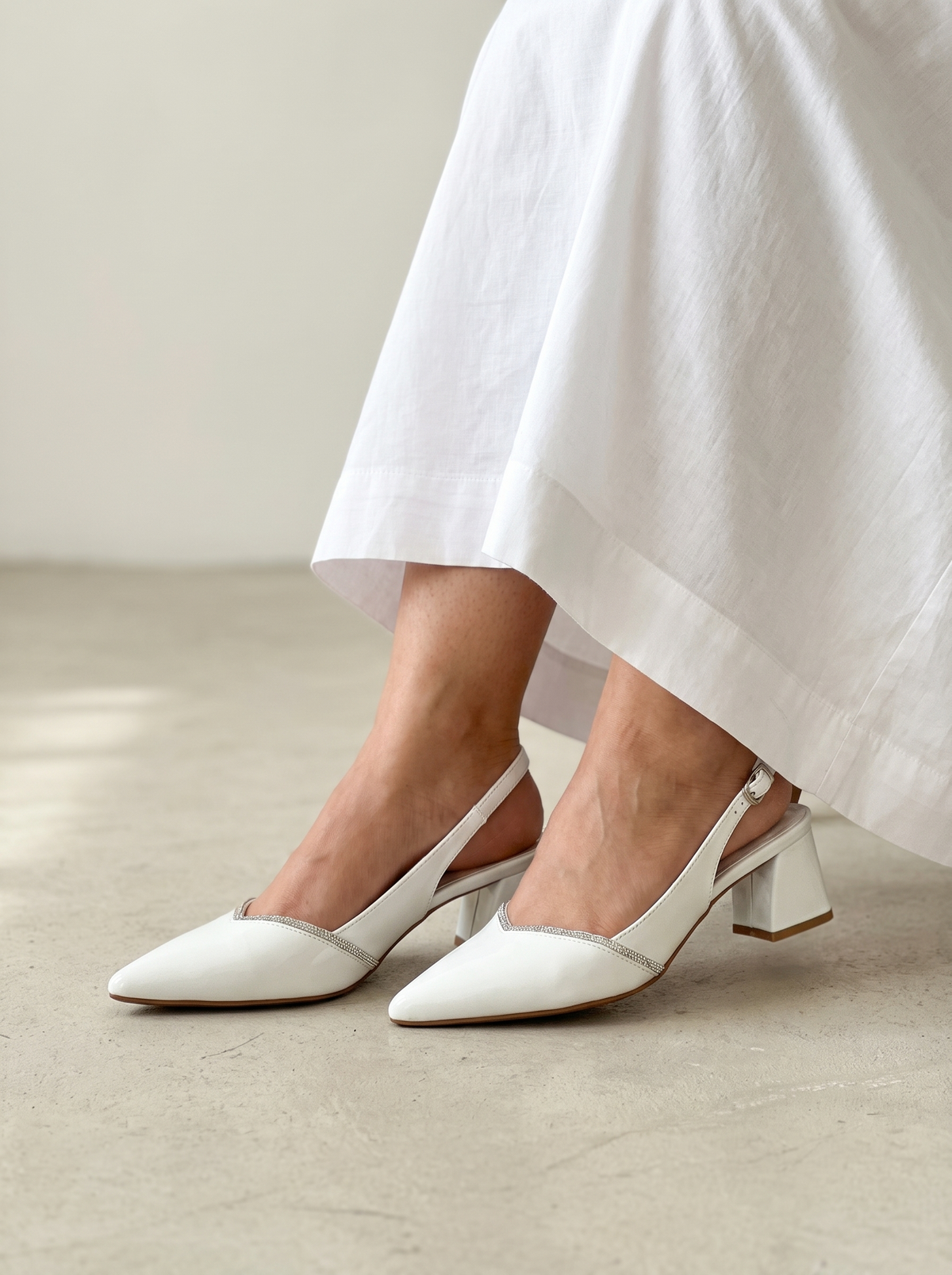 Women’s Pointed-Toe Rhinestone-Trim Slingback Heels – Elegant Block Heel Dress Pumps