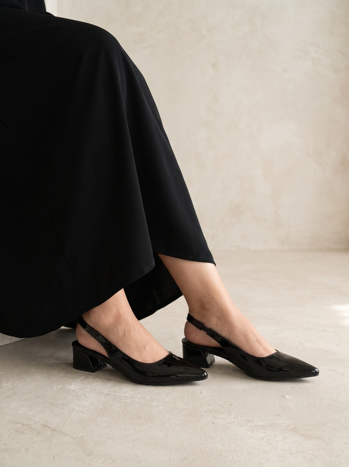 Women’s Minimalist Pointed-Toe Slingback Heels – Elegant Patent Block Heel Dress Pumps