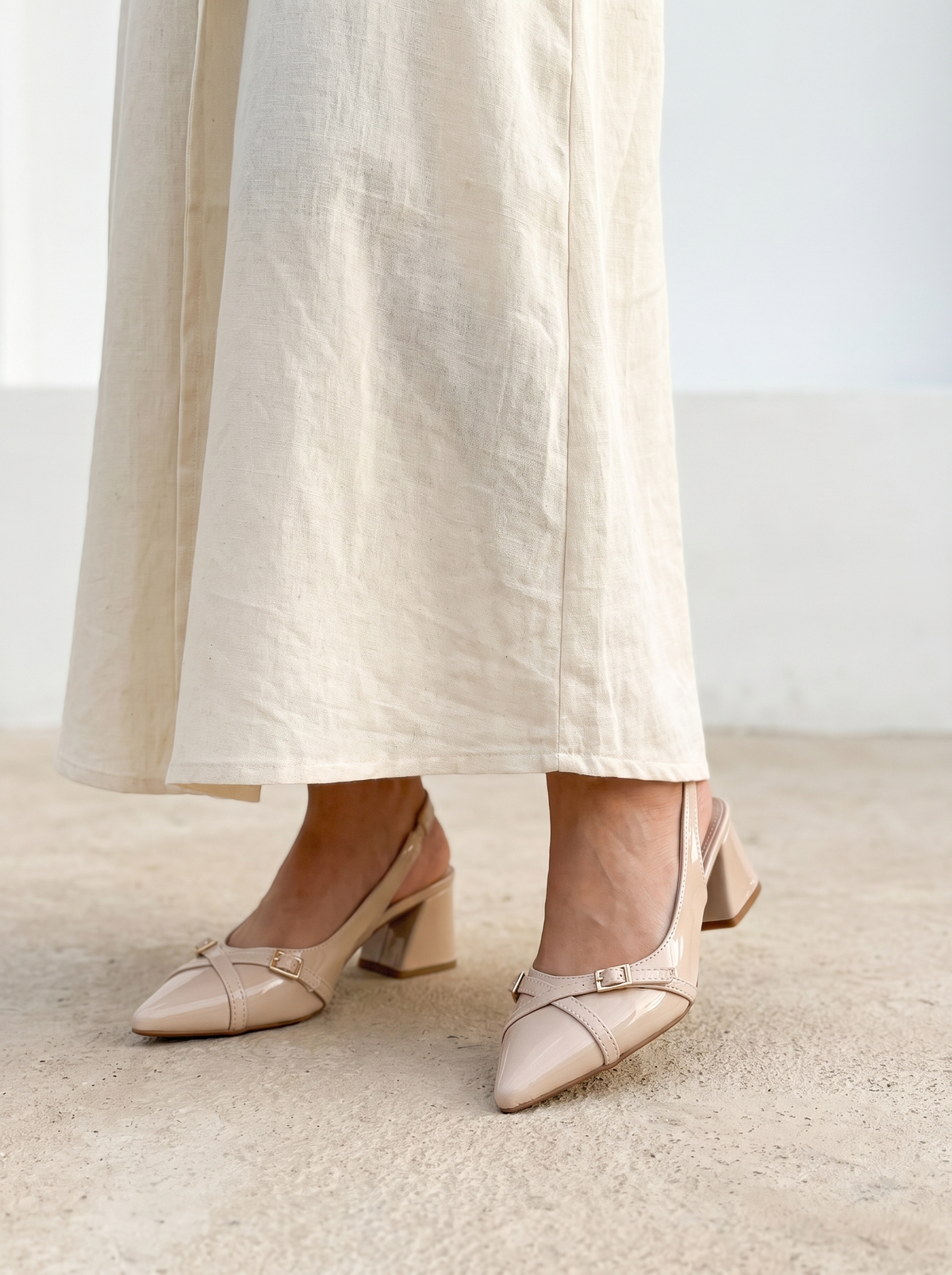 Women’s Pointed-Toe Buckle-Strap Slingback Heels – Elegant Patent Block Heel Dress Pumps
