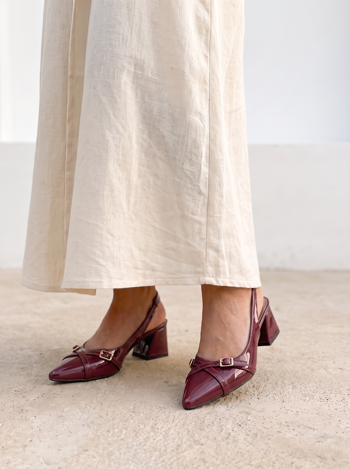 Women’s Pointed-Toe Buckle-Strap Slingback Heels – Elegant Patent Block Heel Dress Pumps