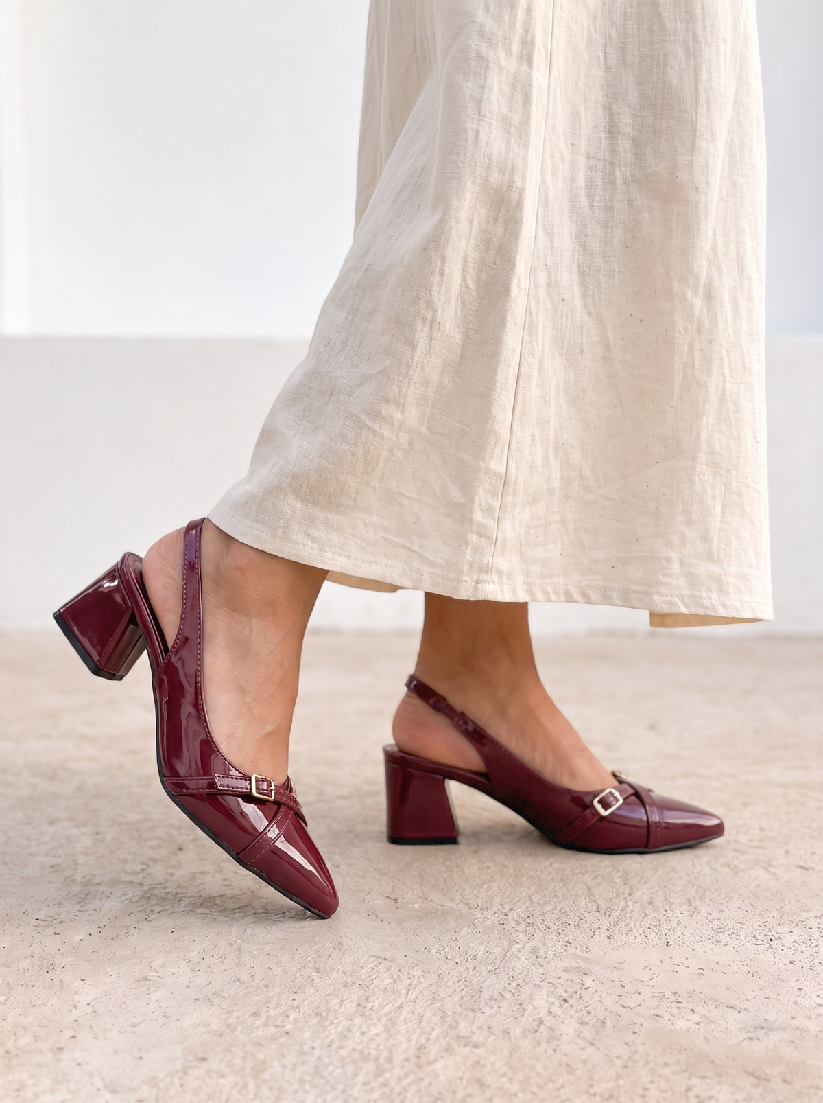 Women’s Pointed-Toe Buckle-Strap Slingback Heels – Elegant Patent Block Heel Dress Pumps