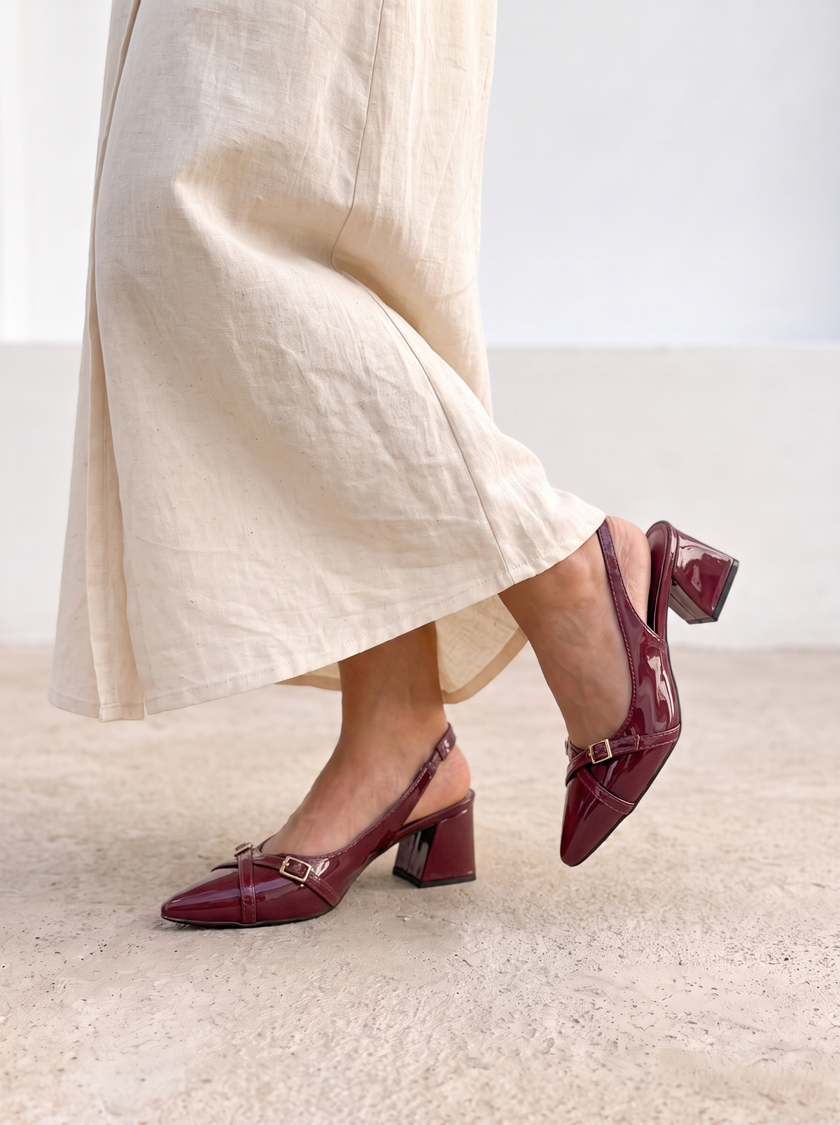 Women’s Pointed-Toe Buckle-Strap Slingback Heels – Elegant Patent Block Heel Dress Pumps
