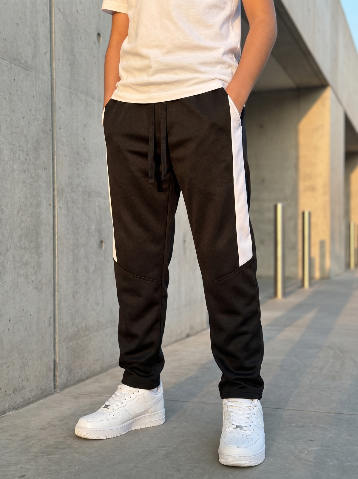 Boys’ Side-Stripe Athletic Joggers – Casual Sportswear & Active Track Pants