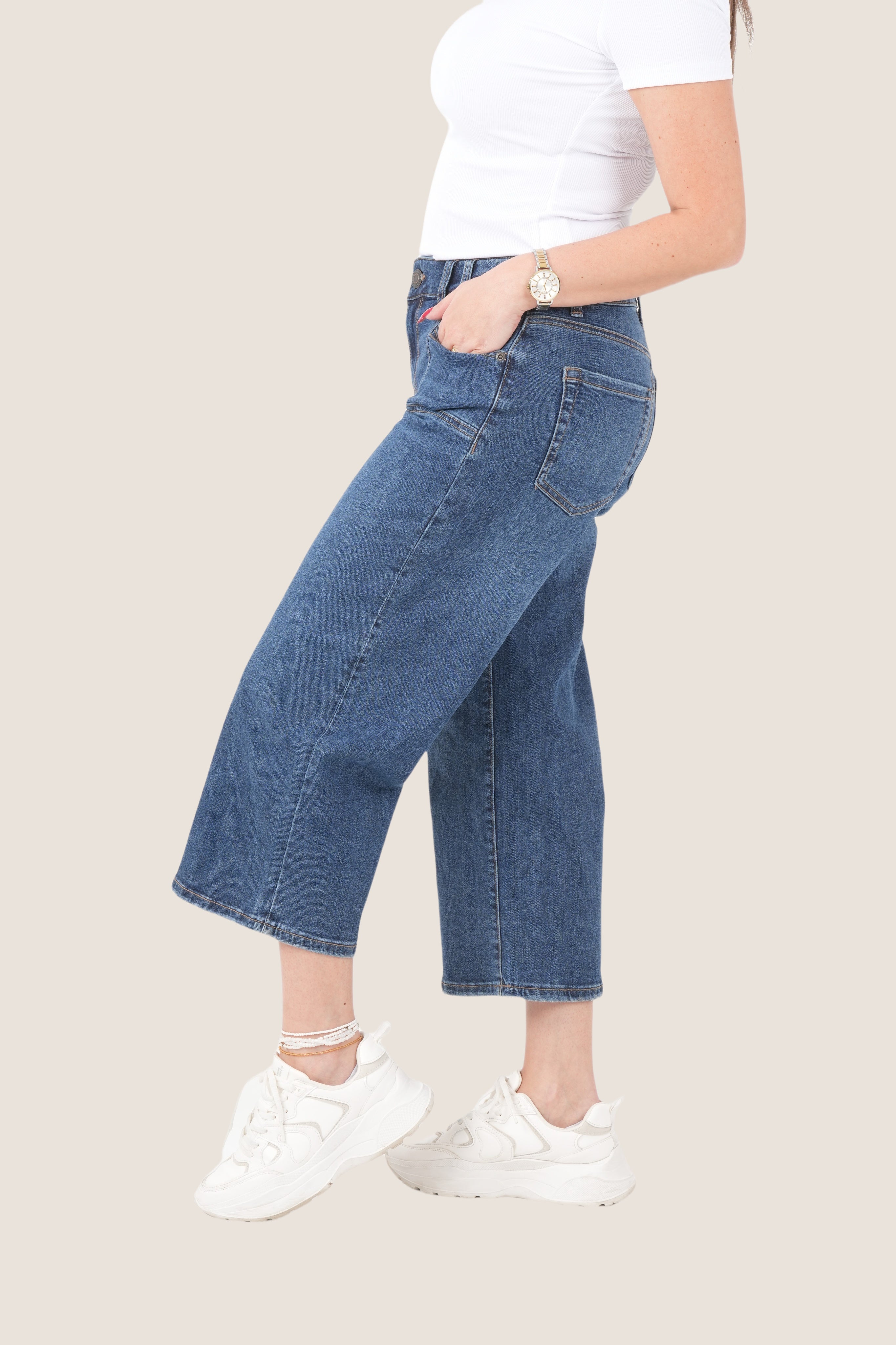 Stylish Wide Leg Jeans for Women Finelook - FineLook